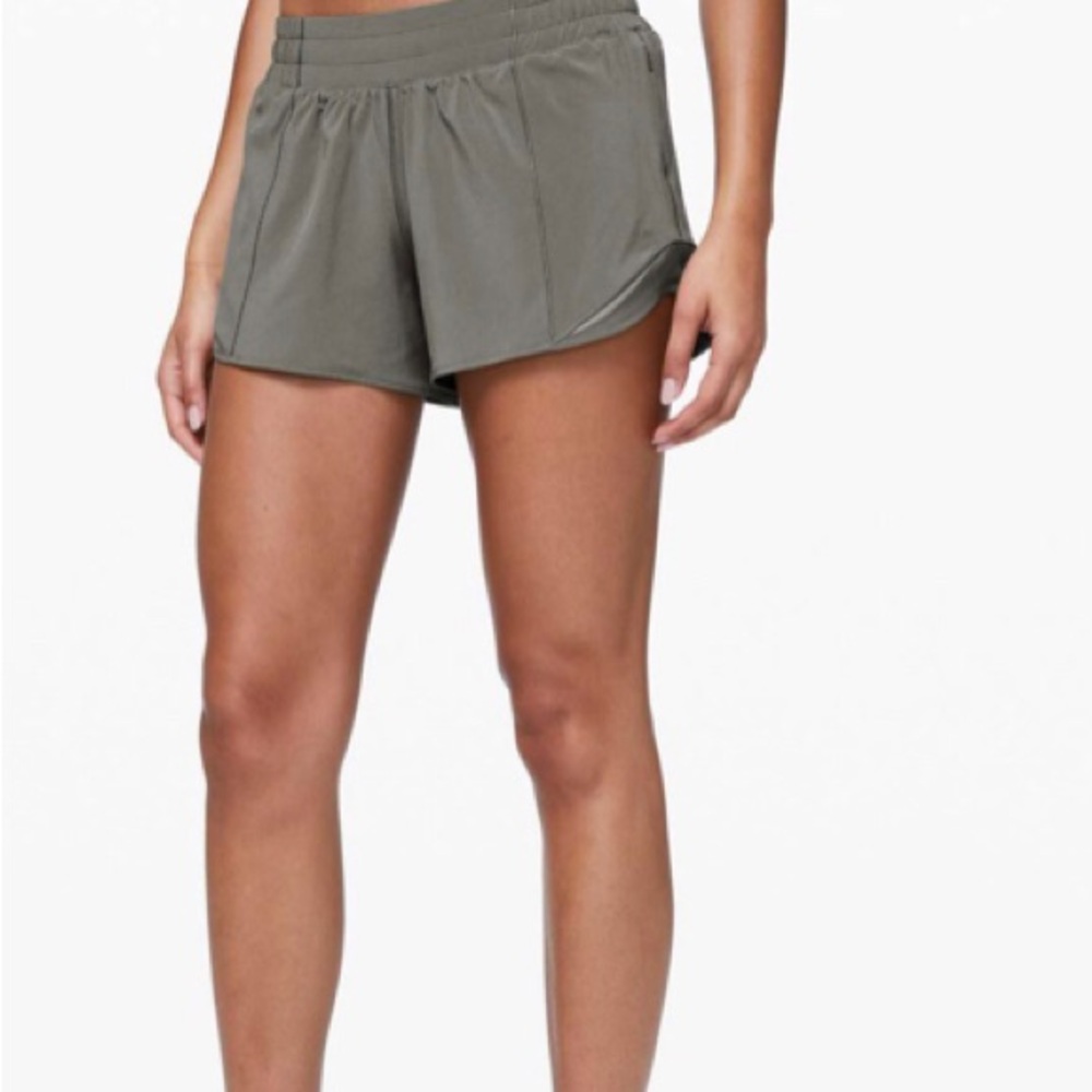 Lululemon Hotty Hot Short